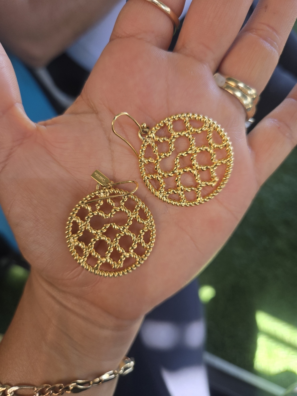 SOLD. Coach Miranda Op Art Gold Tone Disc Earring - Picture 4 of 4